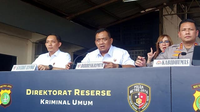 Ribuan Motor di Gudang Jaksel Diduga Dibeli Pakai KTP Orang Lain Secara Ilegal Ribuan Motor di Gudang Jaksel Diduga Dibeli Pakai KTP Orang Lain Secara Ilegal