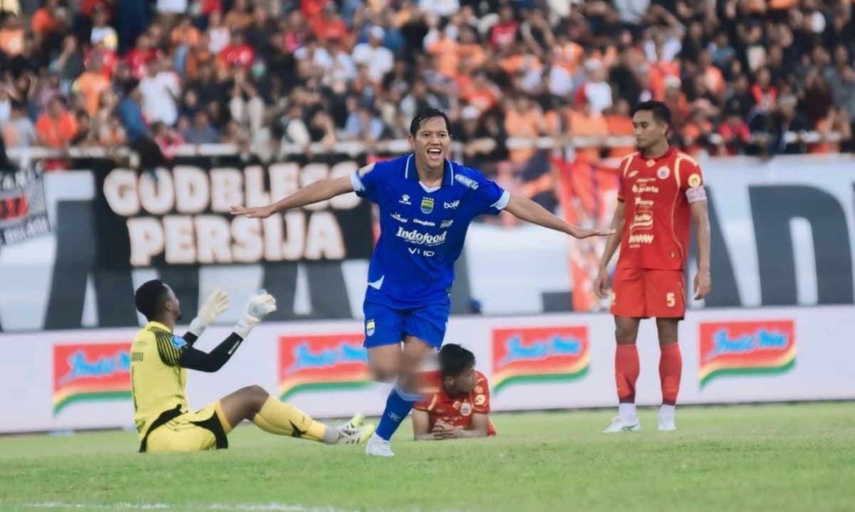 Segini Kisaran Gaji Adam Alis di Persib Bandung yang Jadi Pahlawan saat Kalahkan Persija Jakarta di Samarinda Segini Kisaran Gaji Adam Alis di Persib Bandung yang Jadi Pahlawan saat Kalahkan Persija Jakarta di Samarinda