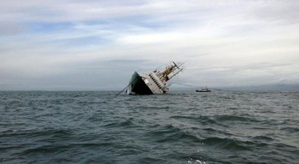 Kapal Tenggelam di Pulau Pangkor Malaysia, Kemlu: 23 WNI Selamat Kapal Tenggelam di Pulau Pangkor Malaysia, Kemlu: 23 WNI Selamat