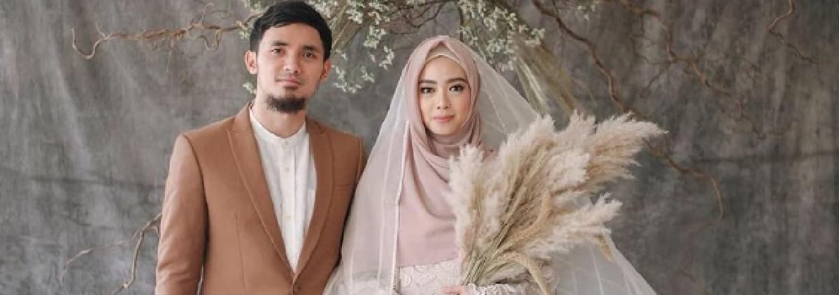 Kisah Asmara Cinta Lindswell Kwok dengan Achmad Hulaefi, Atlet Wushu Indonesia peraih Medali Emas Perak di Asian Games Kisah Asmara Cinta Lindswell Kwok dengan Achmad Hulaefi, Atlet Wushu Indonesia peraih Medali Emas Perak di Asian Games