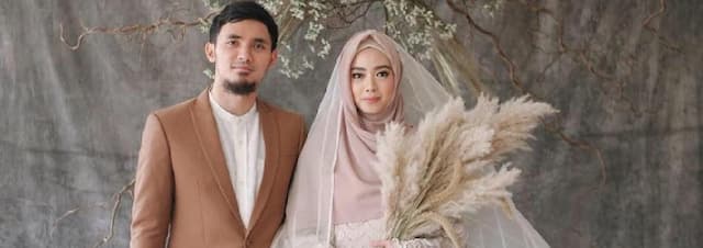 Kisah Asmara Cinta Lindswell Kwok dengan Achmad Hulaefi, Atlet Wushu Indonesia peraih Medali Emas Perak di Asian Games Kisah Asmara Cinta Lindswell Kwok dengan Achmad Hulaefi, Atlet Wushu Indonesia peraih Medali Emas Perak di Asian Games