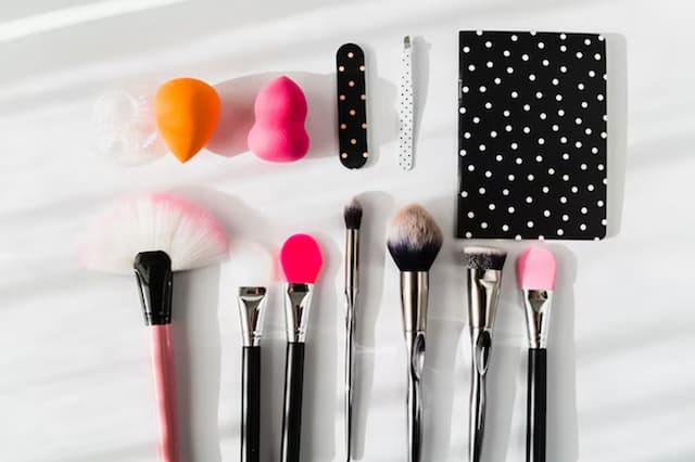 Jangan Tunggu Rusak! Ini Waktu Tepat Mengganti Alat Makeup Jangan Tunggu Rusak! Ini Waktu Tepat Mengganti Alat Makeup