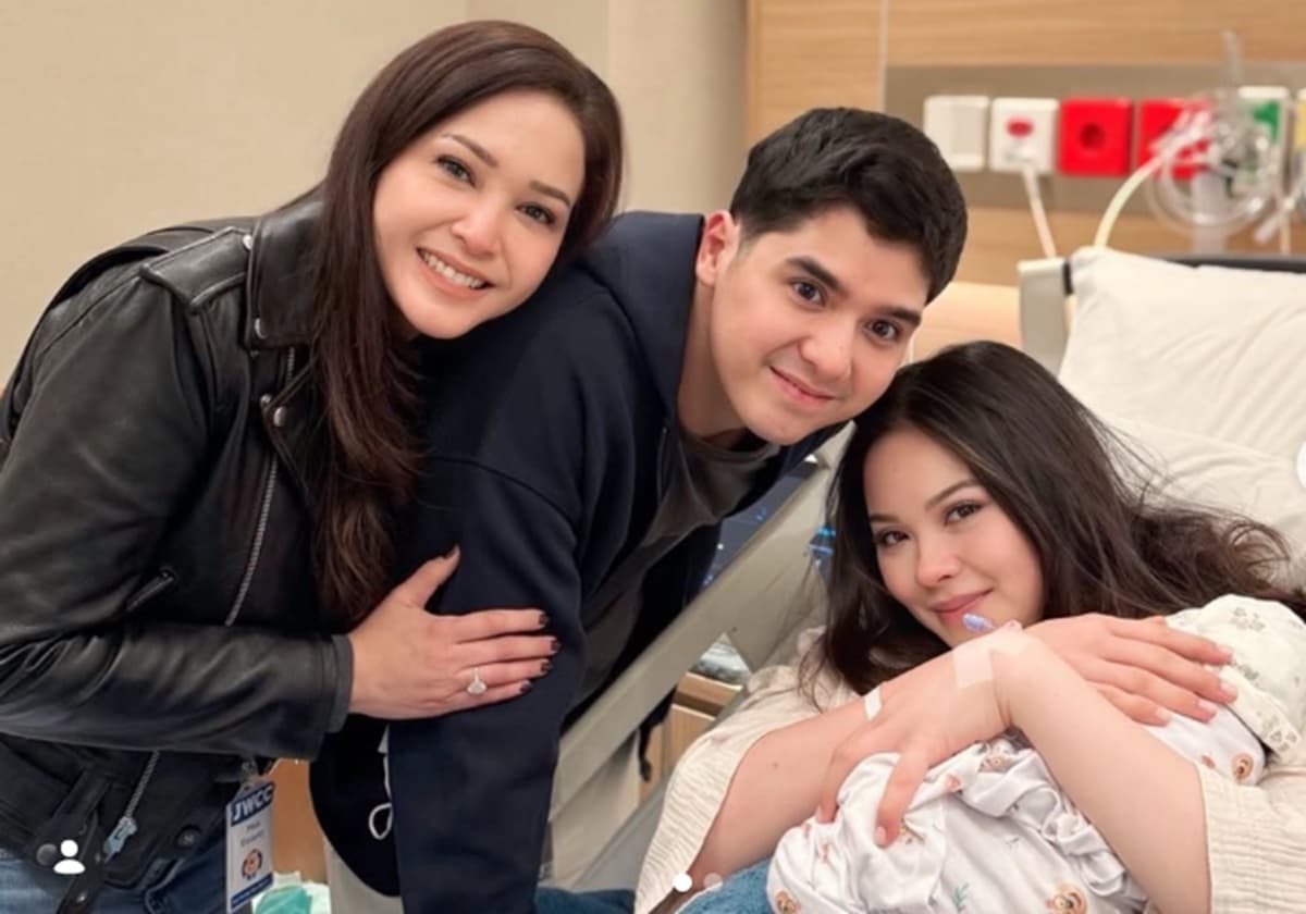 Bukan Nenek, Maia Estianty Pilih Dipanggil Oma Bunda oleh Anak Al Ghazali dan Alyssa Daguise Bukan Nenek, Maia Estianty Pilih Dipanggil Oma Bunda oleh Anak Al Ghazali dan Alyssa Daguise