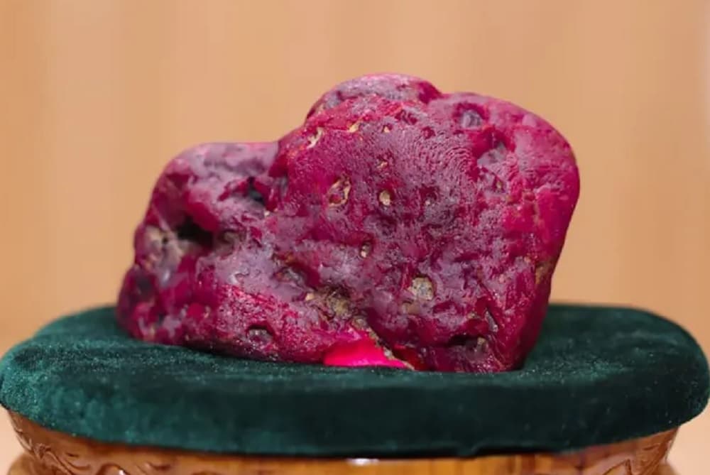 Batu Rubi Merah Langka 11.000 Karat Senilai Ratusan Miliar Ditemukan, Ini Penampakannya Batu Rubi Merah Langka 11.000 Karat Senilai Ratusan Miliar Ditemukan, Ini Penampakannya