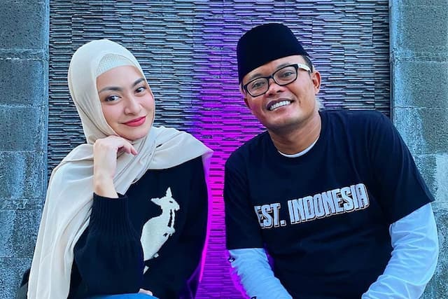 Sule Bahagia Dengar Nathalie Holscher akan Menikah Lagi Sule Bahagia Dengar Nathalie Holscher akan Menikah Lagi