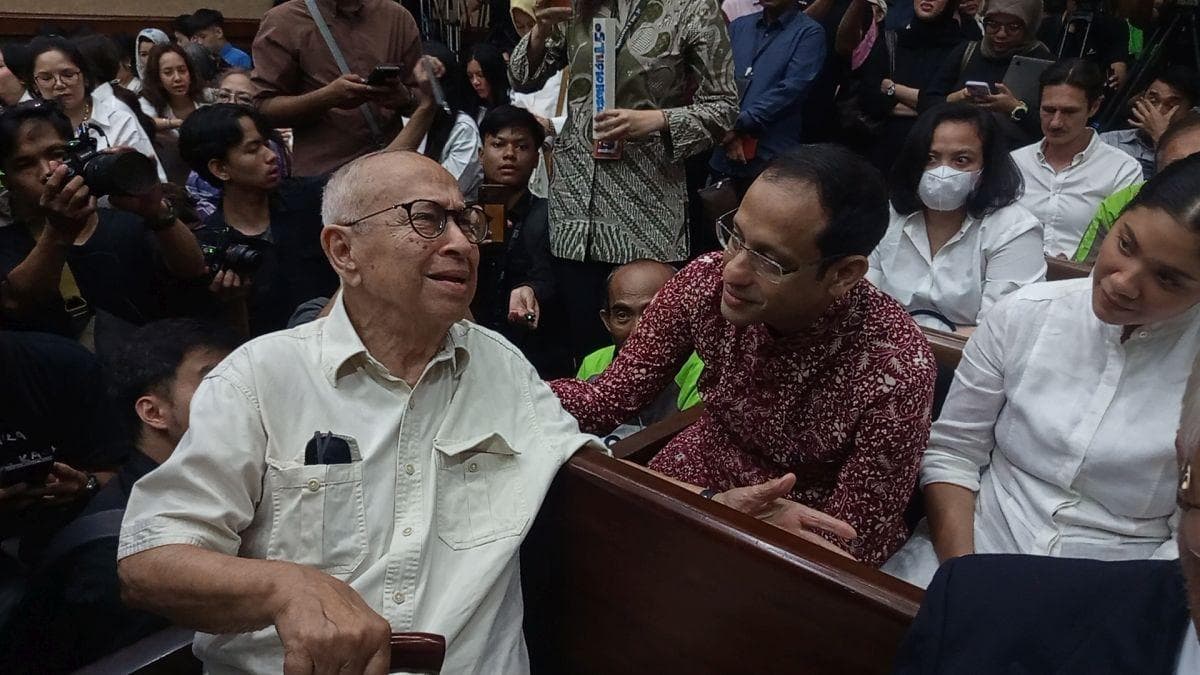 Hadapi Sidang Tuntutan, Nadiem Makarim Didampingi Istri hingga Orang Tua Hadapi Sidang Tuntutan, Nadiem Makarim Didampingi Istri hingga Orang Tua