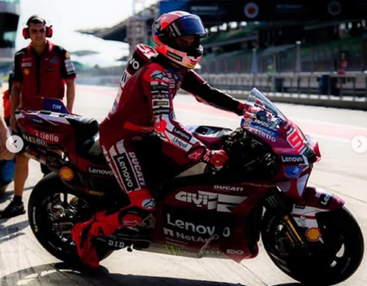 Ternyata Ini Penyebab Motor MotoGP Tidak Pakai Kaca Spion Ternyata Ini Penyebab Motor MotoGP Tidak Pakai Kaca Spion