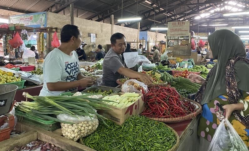 Harga Pangan Melonjak, Bawang Merah Rp61 Ribu hingga Cabai Tembus Rp77 Ribu per Kg Harga Pangan Melonjak, Bawang Merah Rp61 Ribu hingga Cabai Tembus Rp77 Ribu per Kg