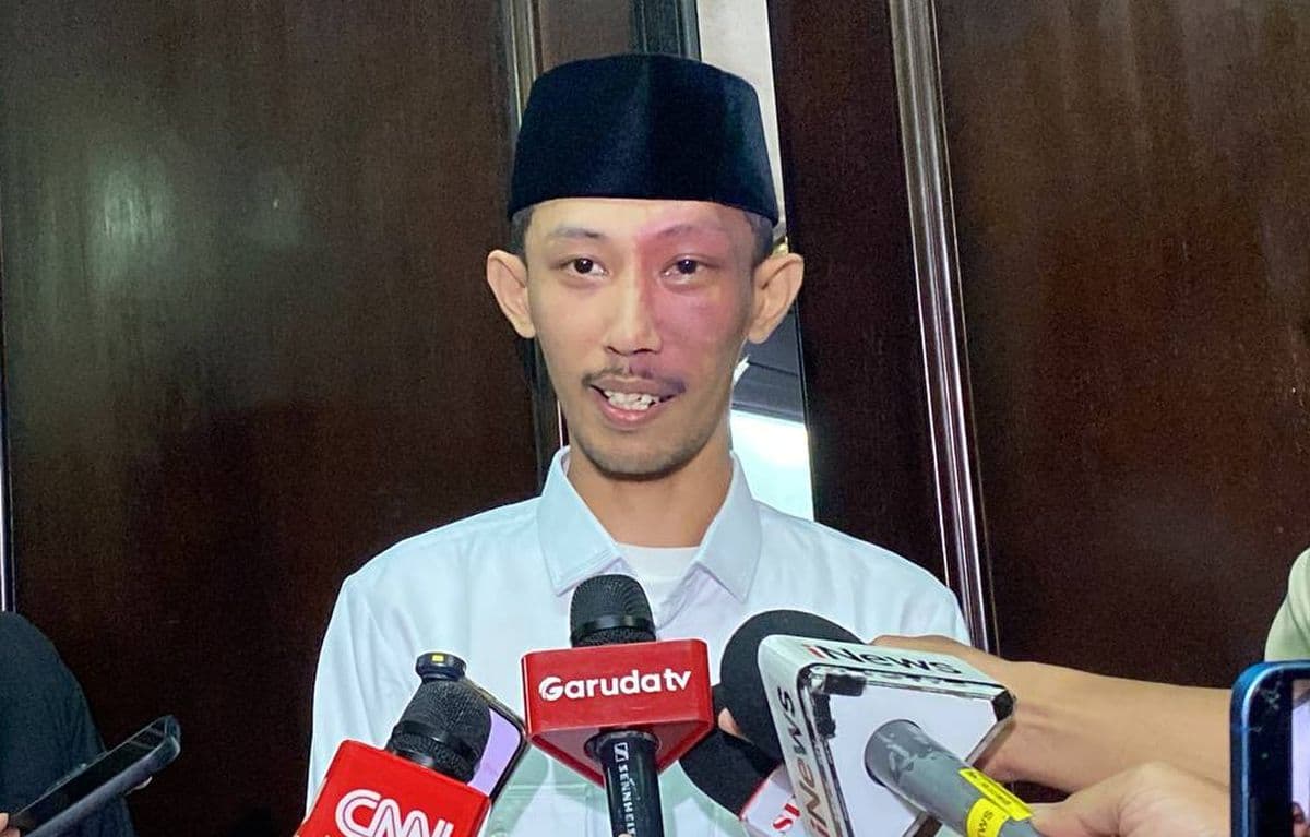 Anggota DPRD Jember Syahri Klaim Baru Pertama Kali Main Gim saat Rapat Anggota DPRD Jember Syahri Klaim Baru Pertama Kali Main Gim saat Rapat