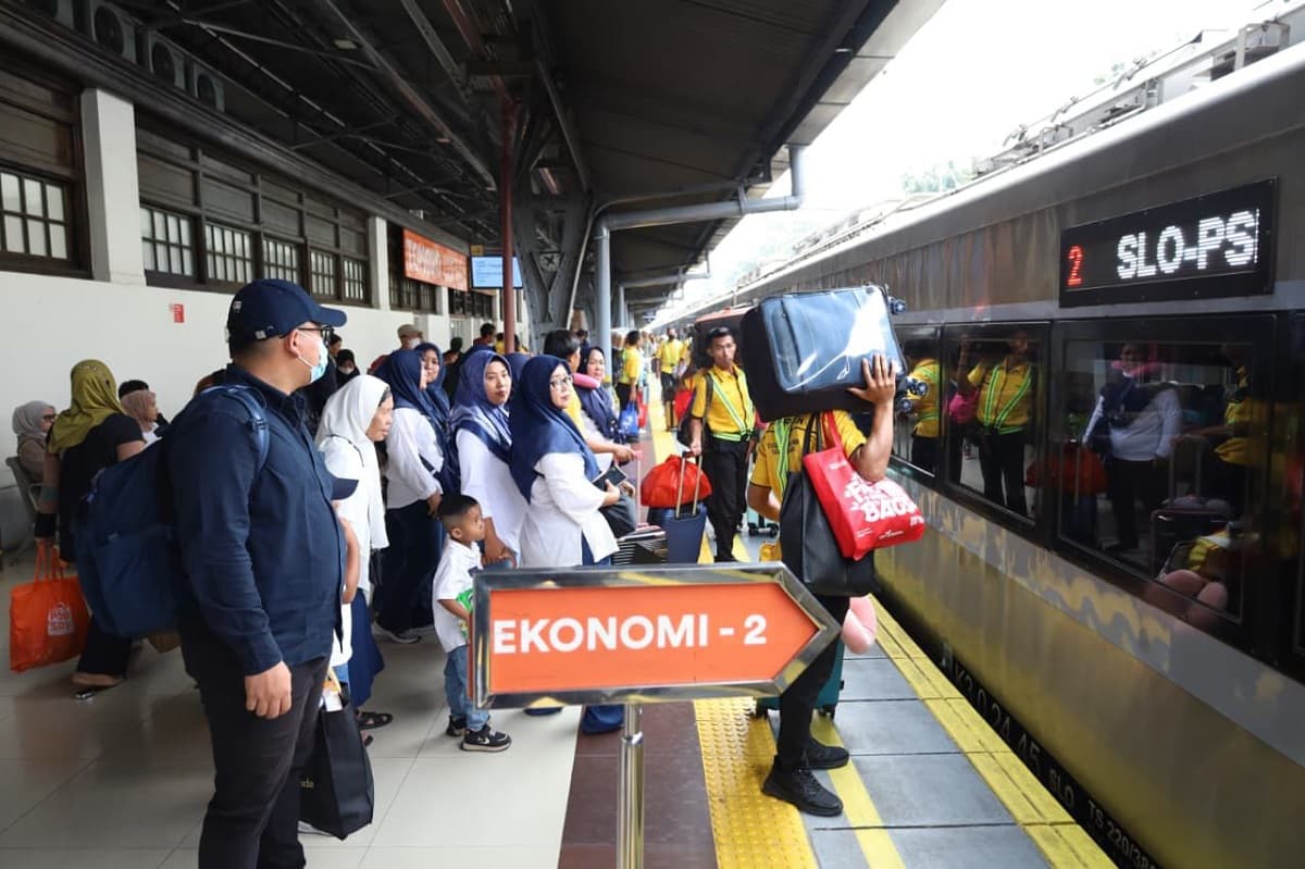 Long Weekend, KAI Daop 1 Jakarta Catat 142.147 Tiket Ludes Terjual Long Weekend, KAI Daop 1 Jakarta Catat 142.147 Tiket Ludes Terjual