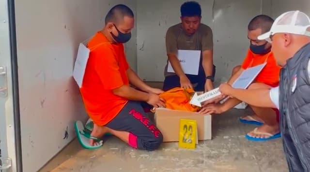 3 Pencuri Tas di Bandara Soetta Senilai Miliaran Rupiah Ditangkap, Nih Tampangnya! 3 Pencuri Tas di Bandara Soetta Senilai Miliaran Rupiah Ditangkap, Nih Tampangnya!