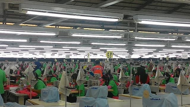 Daftar Industri yang Terpukul Rupiah Anjlok ke Rp17.600 per USD Daftar Industri yang Terpukul Rupiah Anjlok ke Rp17.600 per USD