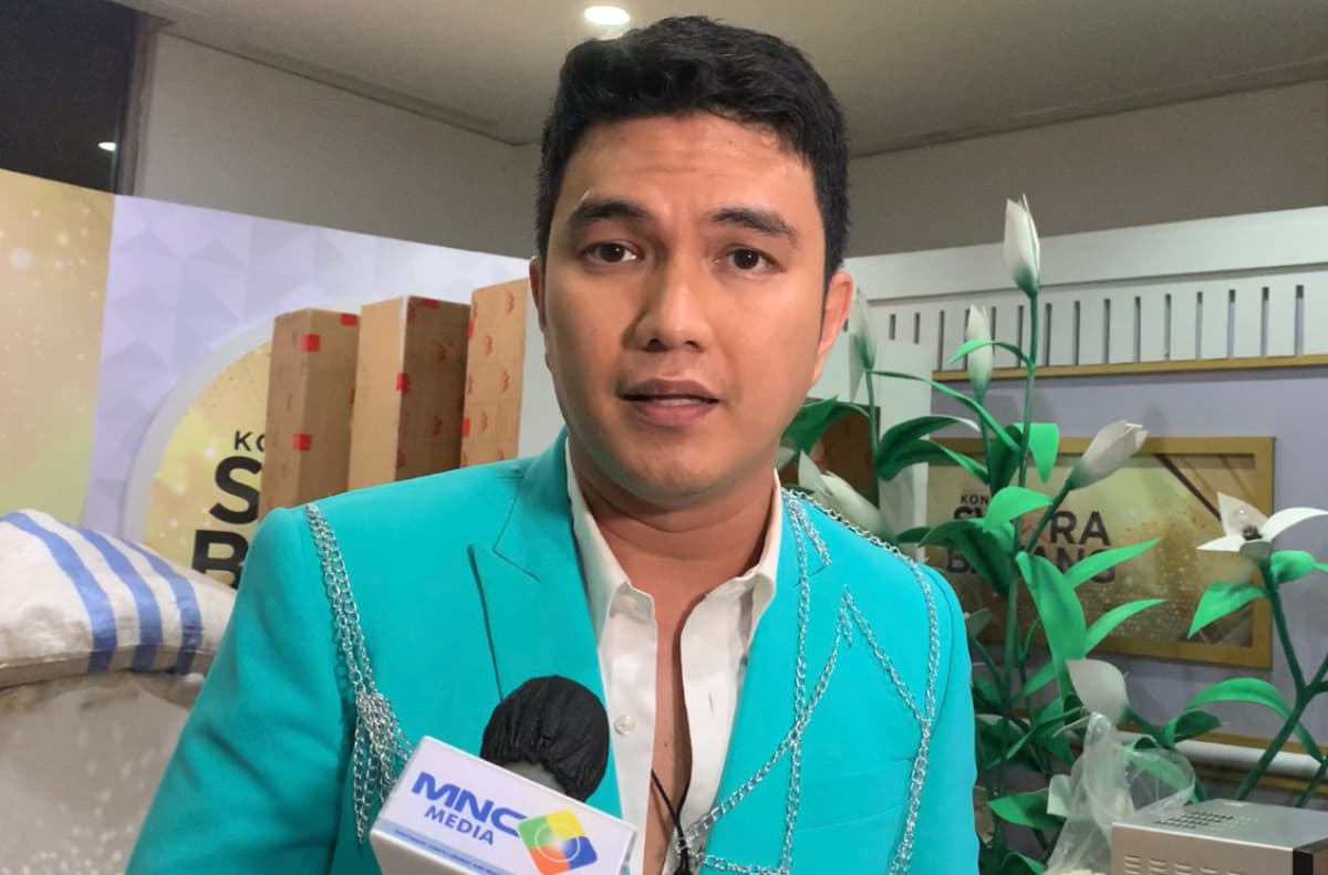Aldi Taher Hormati Dewi Perssik: Waktu Aku Didiagnosa Kanker, Bunda Orang Pertama yang Semangatin Aldi Taher Hormati Dewi Perssik: Waktu Aku Didiagnosa Kanker, Bunda Orang Pertama yang Semangatin