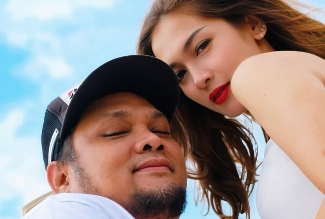Eva Manurung Isyaratkan Virgoun sudah Menikah Siri dengan Lindi Fitriyana sebelum Hamil Eva Manurung Isyaratkan Virgoun sudah Menikah Siri dengan Lindi Fitriyana sebelum Hamil
