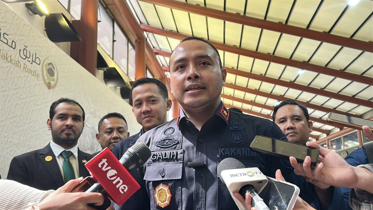 Nekat Berhaji Pakai Visa Kerja, 89 Orang Ditunda Berangkat di Bandara Soetta Nekat Berhaji Pakai Visa Kerja, 89 Orang Ditunda Berangkat di Bandara Soetta