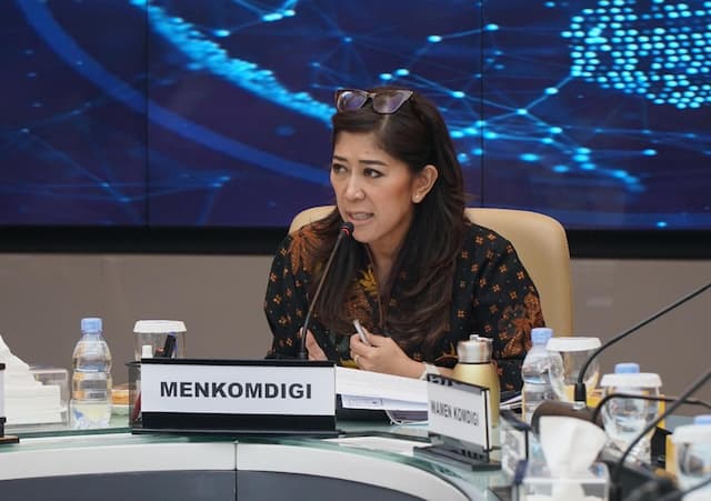Komdigi Berencana Wajibkan Pengguna Medsos Cantumkan Nomor Ponsel Komdigi Berencana Wajibkan Pengguna Medsos Cantumkan Nomor Ponsel