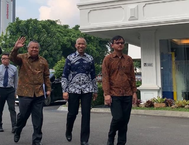 Usai Bertemu Prabowo, Perry Warjiyo Optimistis Rupiah Segera Stabil Usai Bertemu Prabowo, Perry Warjiyo Optimistis Rupiah Segera Stabil
