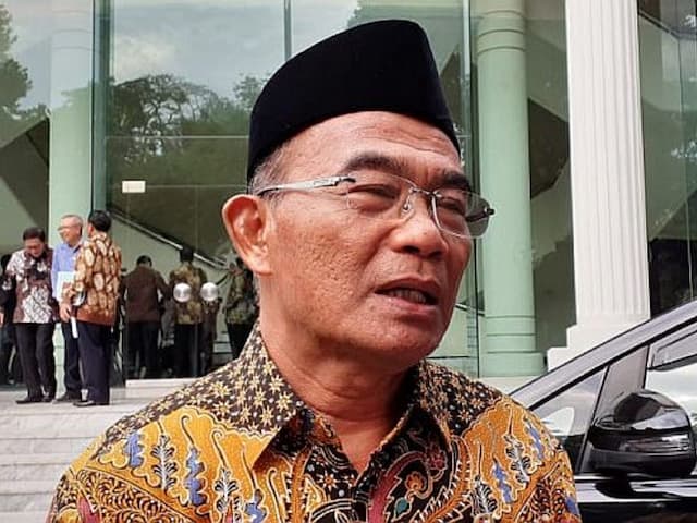 Dipanggil KPK, Muhadjir Effendy Minta Jadwal Ulang Terkait Pemeriksaan Korupsi Kuota Haji Dipanggil KPK, Muhadjir Effendy Minta Jadwal Ulang Terkait Pemeriksaan Korupsi Kuota Haji