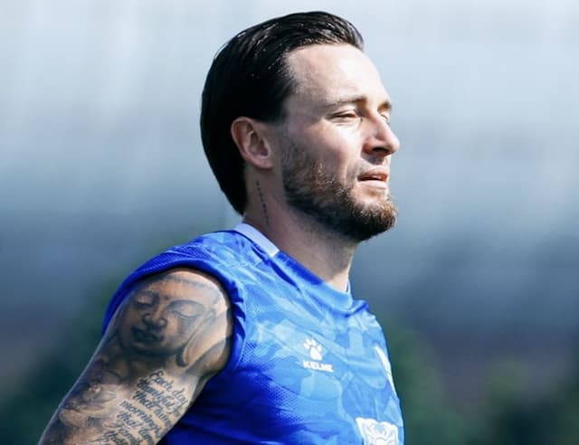 Menuju Hattrick Juara, Marc Klok Tegaskan Nasib Persib Bandung Ada di Tangan Sendiri Menuju Hattrick Juara, Marc Klok Tegaskan Nasib Persib Bandung Ada di Tangan Sendiri