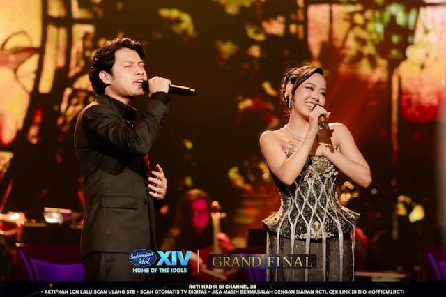 Celyna Grace dan Rony Parulian Tampil Romantis di Grand Final Indonesian Idol Season XIV Celyna Grace dan Rony Parulian Tampil Romantis di Grand Final Indonesian Idol Season XIV