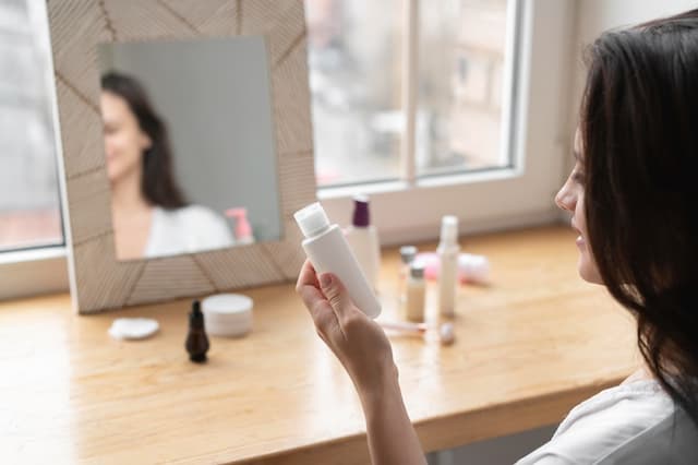 Pakai Skincare setelah Melahirkan, Cek Dulu Kandungan yang Aman di Dalamnya Pakai Skincare setelah Melahirkan, Cek Dulu Kandungan yang Aman di Dalamnya