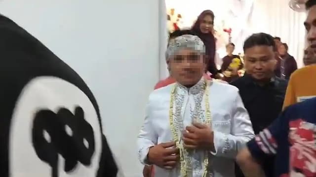 Viral! Pria Diciduk Polisi Usai Akad Nikah Gara-Gara Curi Motor, Netizen: Kasihan Istrinya Viral! Pria Diciduk Polisi Usai Akad Nikah Gara-Gara Curi Motor, Netizen: Kasihan Istrinya