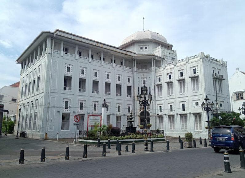 Wisata Kuliner di Kota Lama Semarang, dari Tradisional hinggaKonsep Modern Wisata Kuliner di Kota Lama Semarang, dari Tradisional hinggaKonsep Modern