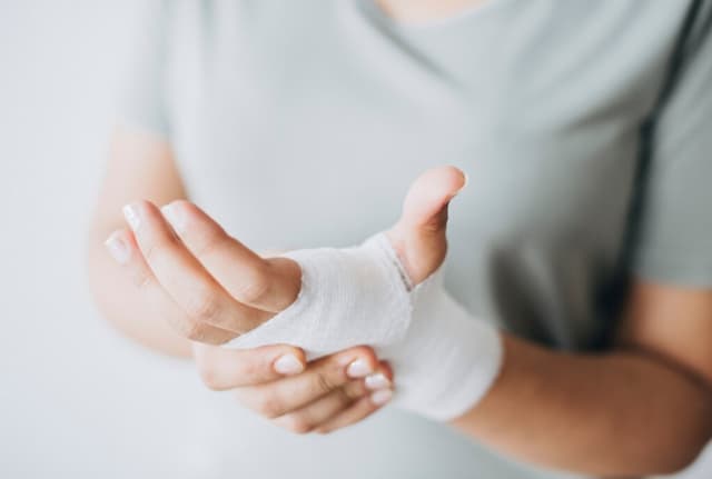 Penyebab Utama Cedera Olahraga Ternyata Bukan karena Usia, Ini Penjelasan Dokter Penyebab Utama Cedera Olahraga Ternyata Bukan karena Usia, Ini Penjelasan Dokter