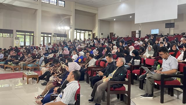 iNews Campus Connect Hadir di UNS, Ratusan Mahasiswa Antusias Padati Acara iNews Campus Connect Hadir di UNS, Ratusan Mahasiswa Antusias Padati Acara