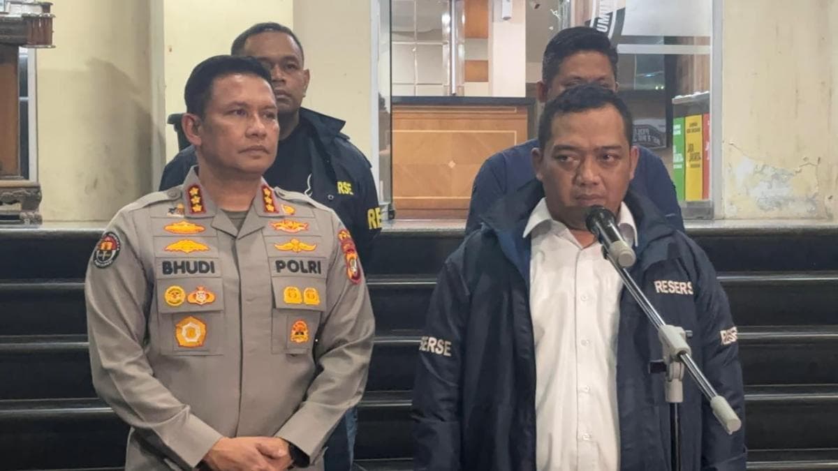 Polisi Tangkap 6 Pelaku Begal yang Beraksi di Jakarta, Ini Motifnya! Polisi Tangkap 6 Pelaku Begal yang Beraksi di Jakarta, Ini Motifnya!