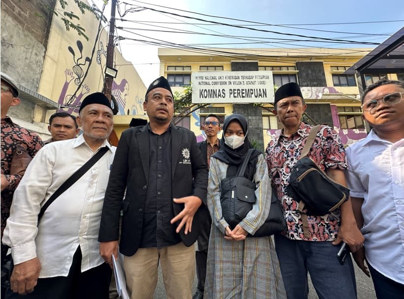 Hercules dan Anggota GRIB Jaya Akan Dilaporkan ke Polisi soal Penodongan dengan Pistol dan Intimidasi Hercules dan Anggota GRIB Jaya Akan Dilaporkan ke Polisi soal Penodongan dengan Pistol dan Intimidasi