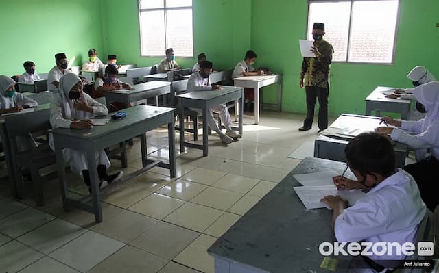Berapa Sebenarnya Gaji dan Tunjangan Guru PNS? Ini Kisarannya Berapa Sebenarnya Gaji dan Tunjangan Guru PNS? Ini Kisarannya