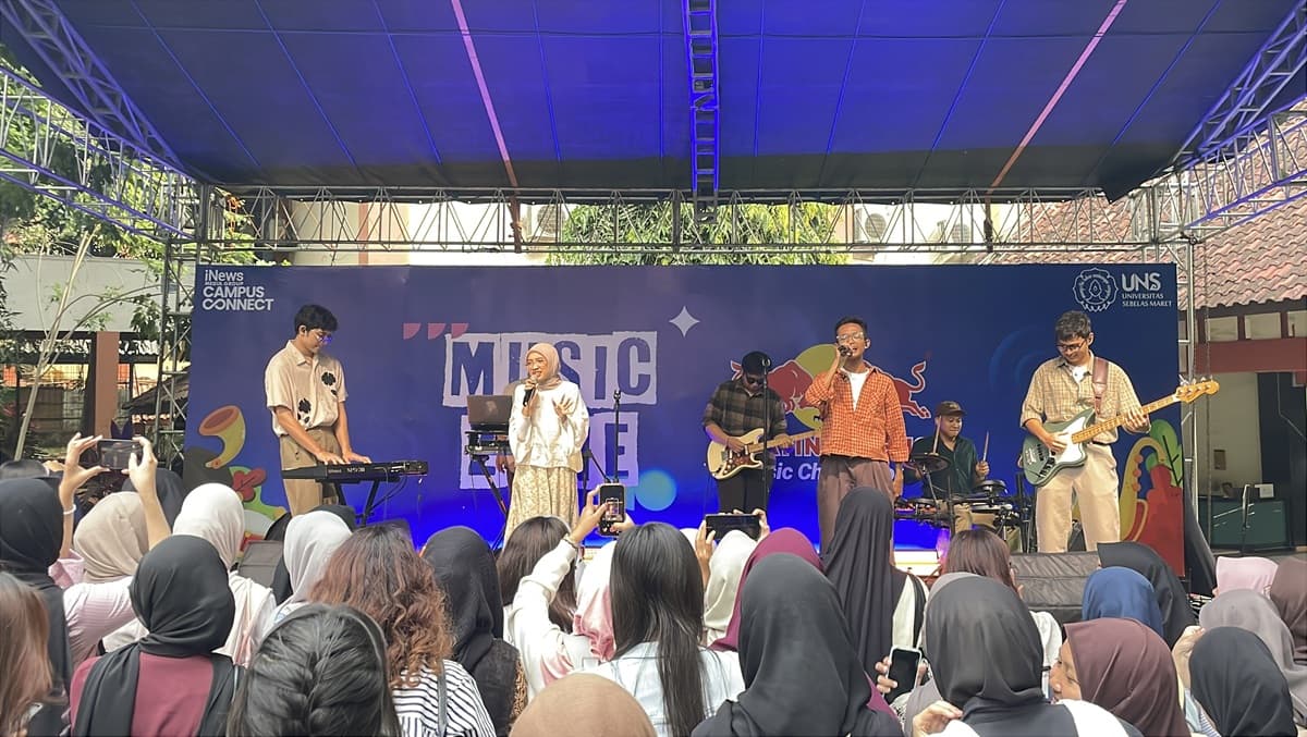 Traffic Jam Tutup Music Zone iNews Campus Connect di UNS, Meriah Penuh Keceriaan! Traffic Jam Tutup Music Zone iNews Campus Connect di UNS, Meriah Penuh Keceriaan!