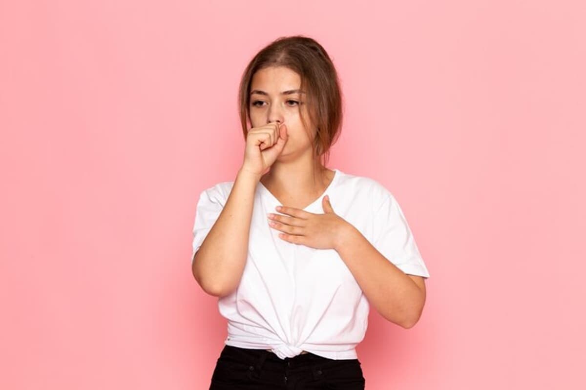 7 Cara Ampuh Mengatasi Cegukan dengan Cepat, Tak Perlu Panik 7 Cara Ampuh Mengatasi Cegukan dengan Cepat, Tak Perlu Panik