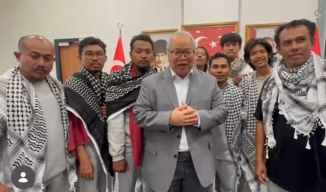 9 WNI Korban Penculikan Zionis Israel Jalani Pemeriksaan Kesehatan di Turki Sebelum Pulang 9 WNI Korban Penculikan Zionis Israel Jalani Pemeriksaan Kesehatan di Turki Sebelum Pulang