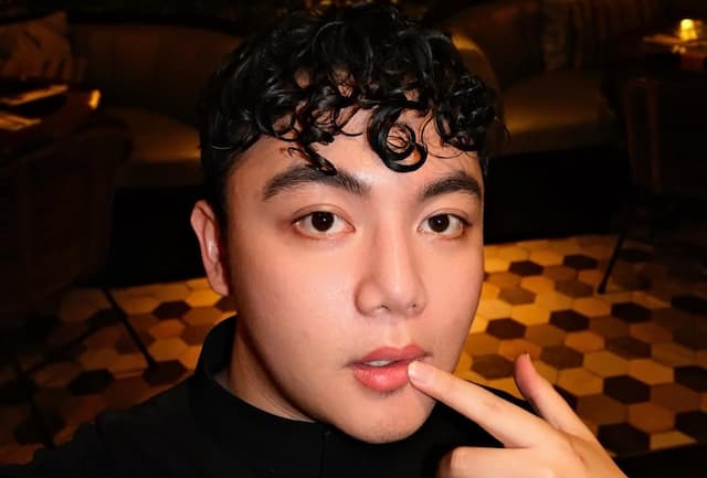 Reizuka Ari Panen Hujatan Usai Tenggak Banyak Suplemen Sekaligus Reizuka Ari Panen Hujatan Usai Tenggak Banyak Suplemen Sekaligus
