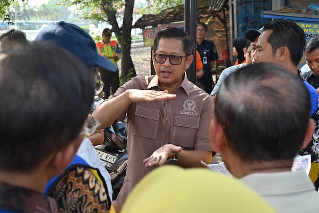 DPR Minta Prioritaskan Flyover Bekasi Pasca Kecelakaan Kereta DPR Minta Prioritaskan Flyover Bekasi Pasca Kecelakaan Kereta