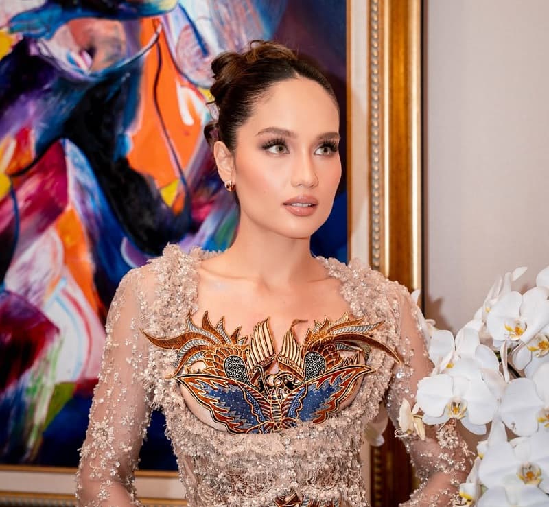 Cinta Laura Gaungkan Perempuan Tak Memiliki Tanggal Kedaluwarsa Cinta Laura Gaungkan Perempuan Tak Memiliki Tanggal Kedaluwarsa