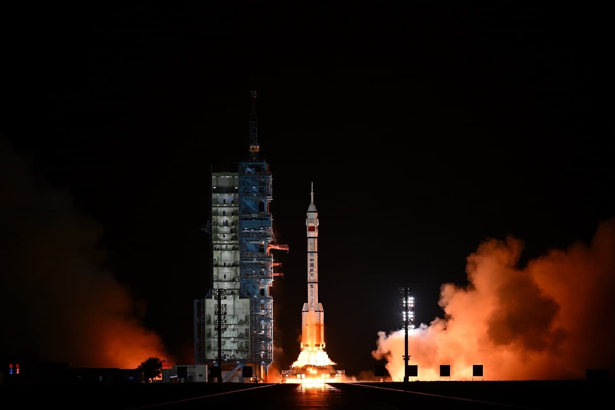 China Luncurkan Misi Shenzhou-23, Bawa Astronot Tinggal di Orbit Setahun Penuh China Luncurkan Misi Shenzhou-23, Bawa Astronot Tinggal di Orbit Setahun Penuh