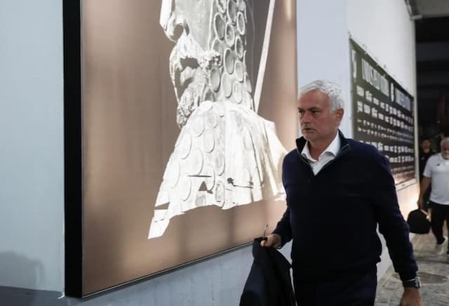 Real Madrid Tunda Pengumuman Resmi Tunjuk Jose Mourinho, Ini Alasannya Real Madrid Tunda Pengumuman Resmi Tunjuk Jose Mourinho, Ini Alasannya