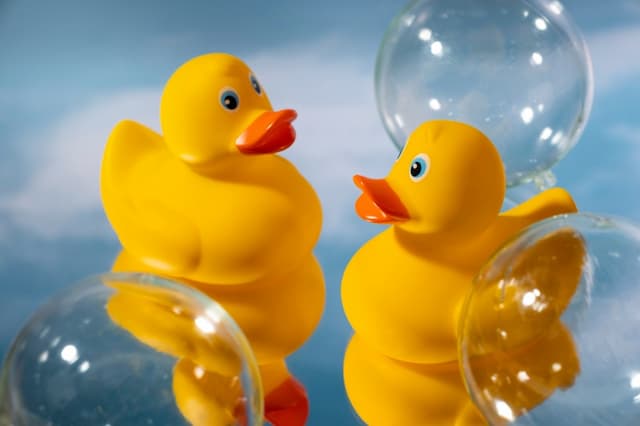 Benarkah Gen Z Lebih Rentan Terkena Duck Syndrome? Benarkah Gen Z Lebih Rentan Terkena Duck Syndrome?