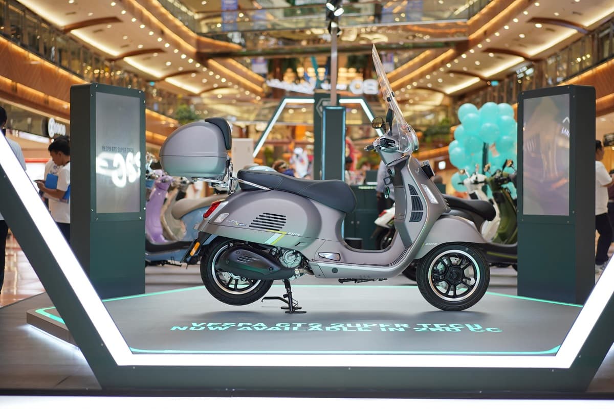 Vespa GTS Super Tech 250 Meluncur, Harganya Rp90 Jutaan Vespa GTS Super Tech 250 Meluncur, Harganya Rp90 Jutaan