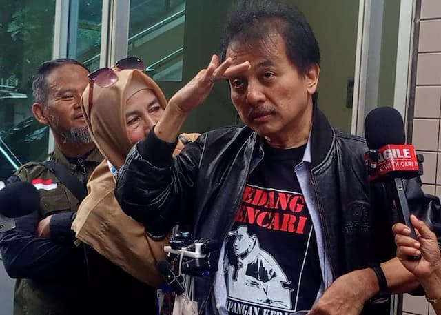 Loyalis Jokowi Desak Polda Metro Tangkap Roy Suryo Cs Loyalis Jokowi Desak Polda Metro Tangkap Roy Suryo Cs