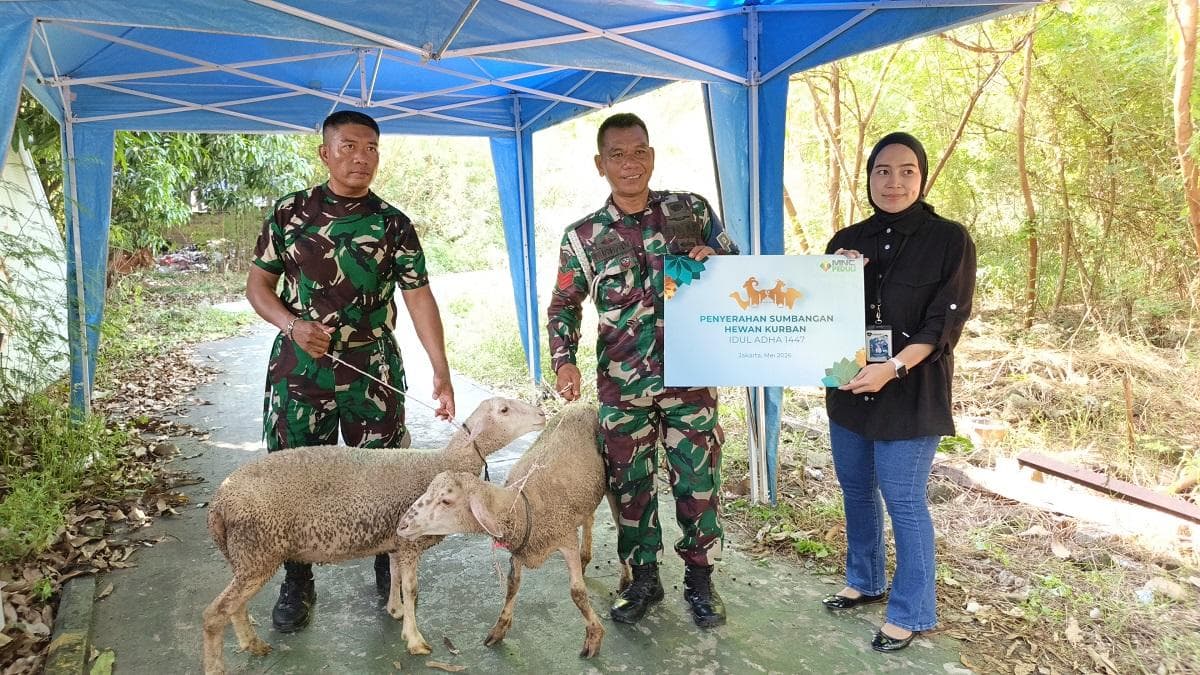 Bagikan Ratusan Daging Kurban ke Warga, Kodim Jakbar Apresiasi Dukungan MNC Peduli Bagikan Ratusan Daging Kurban ke Warga, Kodim Jakbar Apresiasi Dukungan MNC Peduli