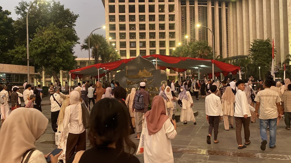 Ribuan Jemaah Padati Masjid Istiqlal untuk Salat Idul Adha Ribuan Jemaah Padati Masjid Istiqlal untuk Salat Idul Adha