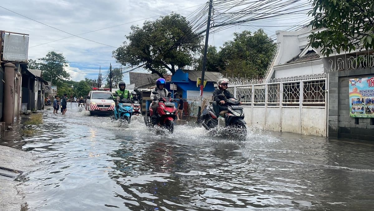 Banjir Rendam Tiga Desa di Kabupaten Bandung, Puluhan Warga Terpaksa Mengungsi Banjir Rendam Tiga Desa di Kabupaten Bandung, Puluhan Warga Terpaksa Mengungsi