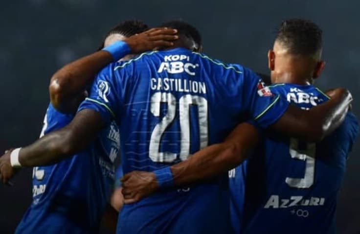 Kisah Mantan Striker Persib Bandung yang Pernah Dipinjamkan ke Klub Como 1907 Kisah Mantan Striker Persib Bandung yang Pernah Dipinjamkan ke Klub Como 1907