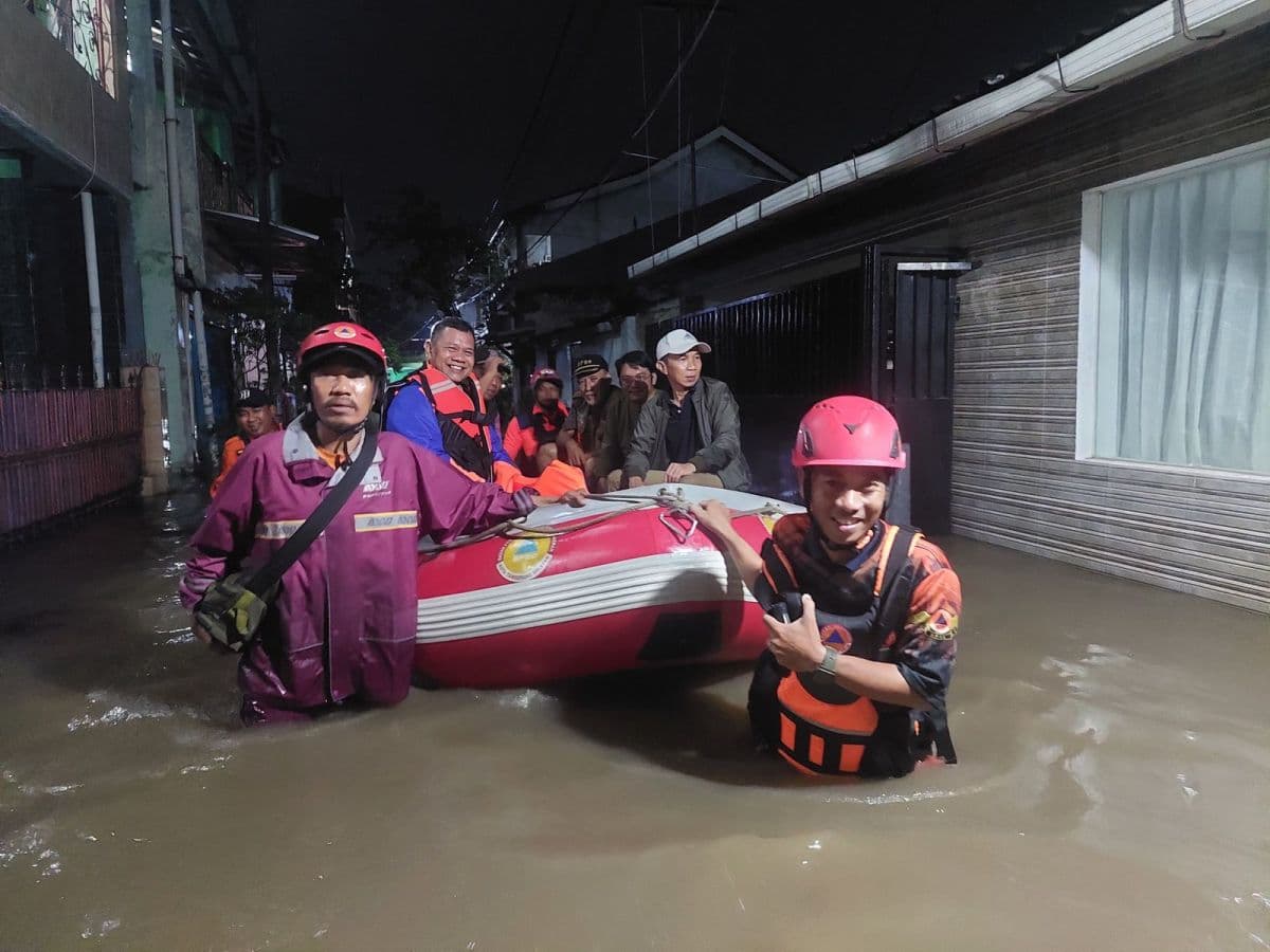 BNPB: Cuaca Ekstrem Picu Banjir dan Angin Kencang di Sejumlah Wilayah dalam 2 Hari BNPB: Cuaca Ekstrem Picu Banjir dan Angin Kencang di Sejumlah Wilayah dalam 2 Hari