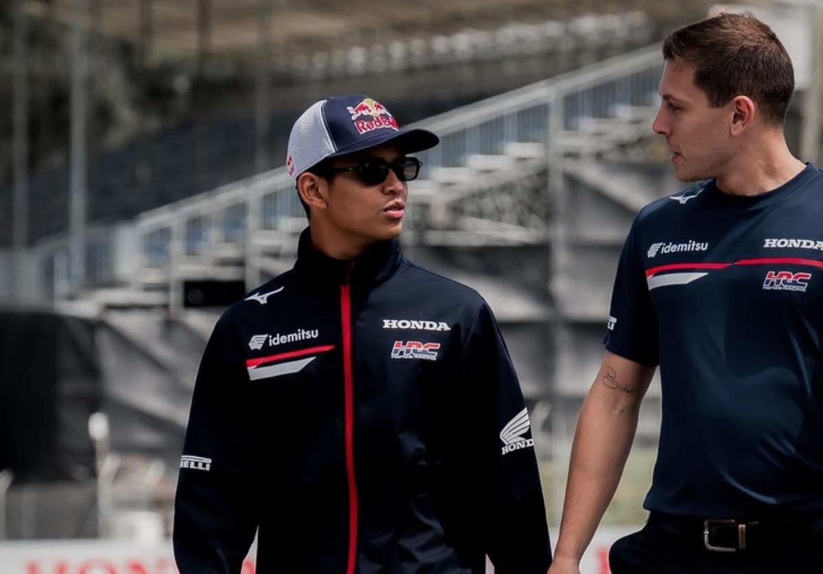 Rivalitas Veda Ega Pratama dan Pembalap Malaysia Hakim Danish Memanas Jelang Moto3 Italia 2026 Rivalitas Veda Ega Pratama dan Pembalap Malaysia Hakim Danish Memanas Jelang Moto3 Italia 2026