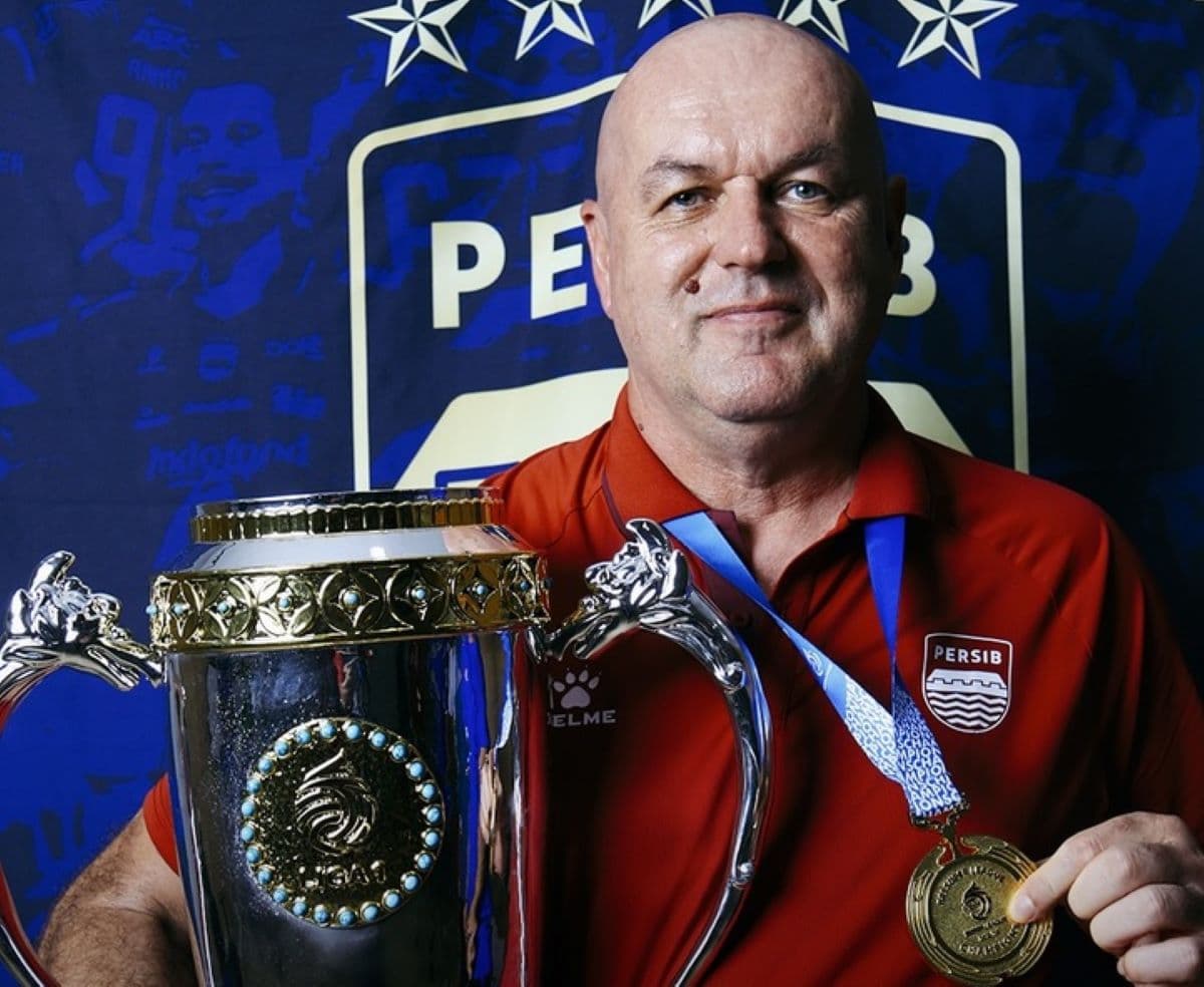 2 Pelatih Top Super League yang Putuskan Mundur Usai Musim 2025-2026, Nomor 1 Tinggalkan Persib Bandung 2 Pelatih Top Super League yang Putuskan Mundur Usai Musim 2025-2026, Nomor 1 Tinggalkan Persib Bandung